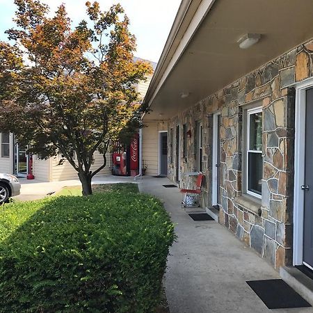 Blue Ridge Motel Front Royal Bagian luar foto