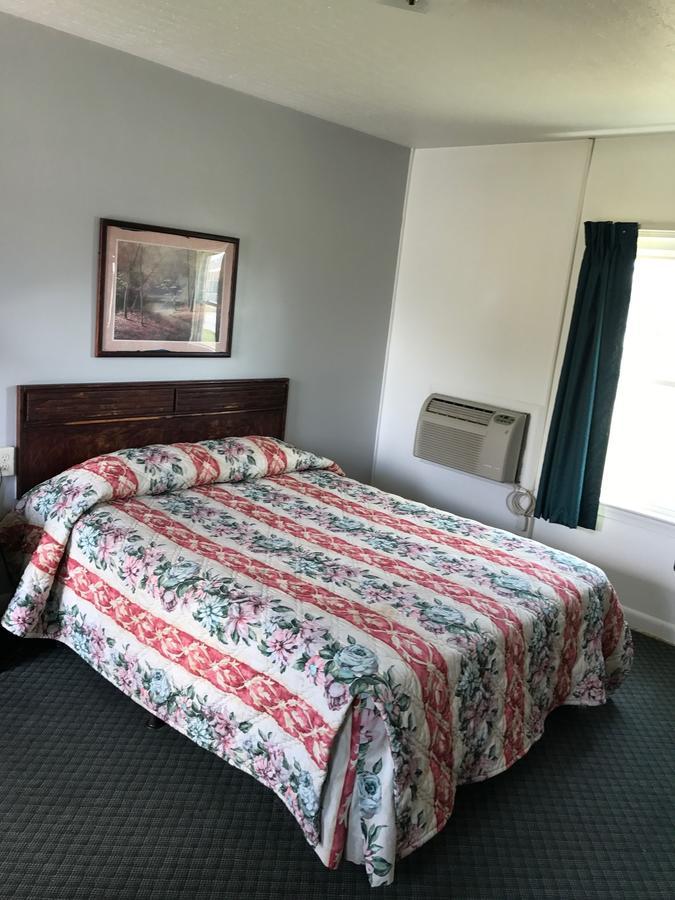 Blue Ridge Motel Front Royal Bagian luar foto
