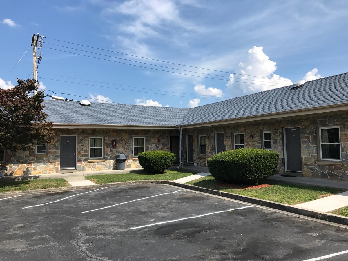Blue Ridge Motel Front Royal Bagian luar foto
